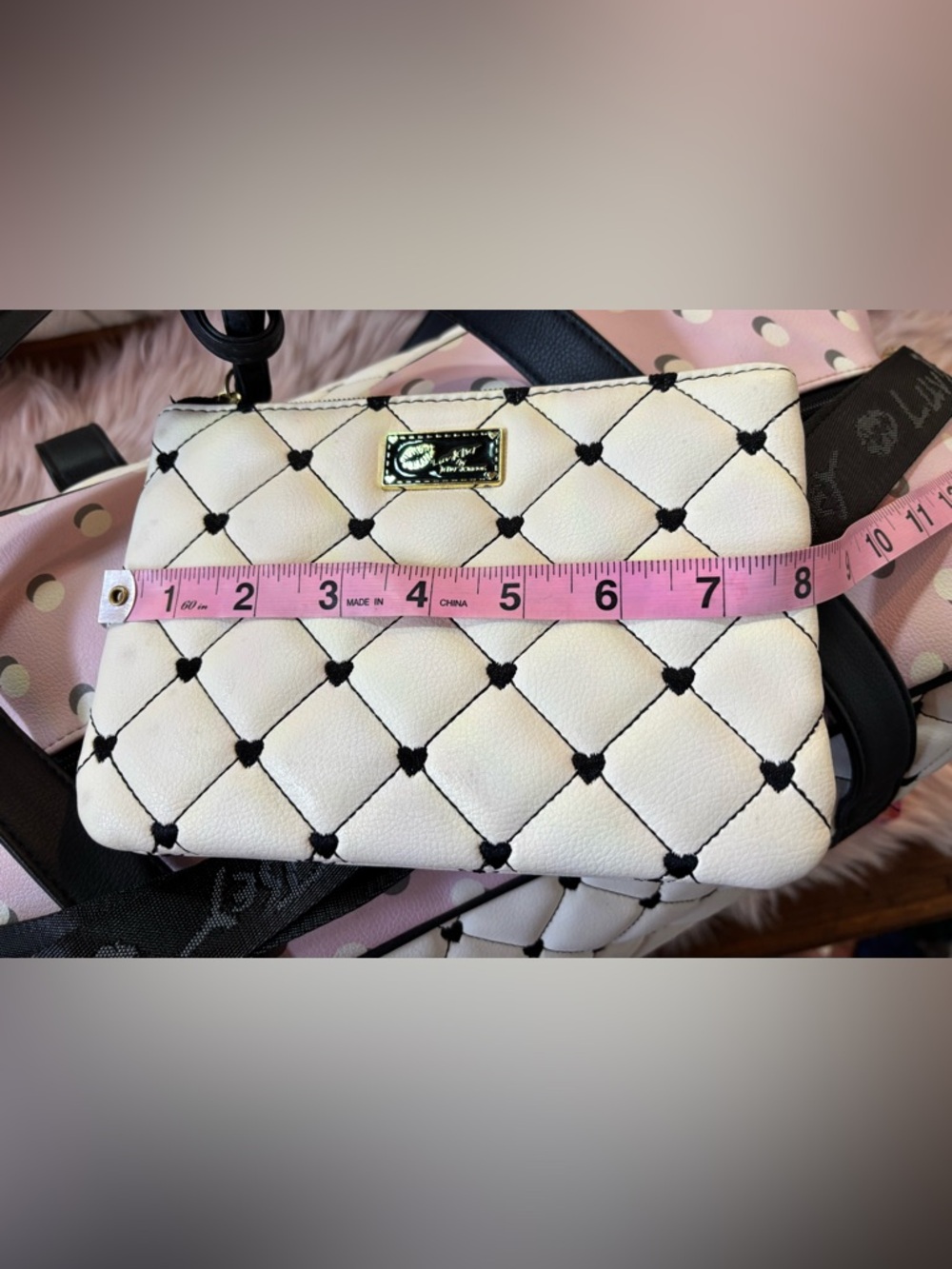 Betsey Johnson Quilted White, Pink, and Black Travel/Overnight Bag With Clutch. - Picture 16 of 16